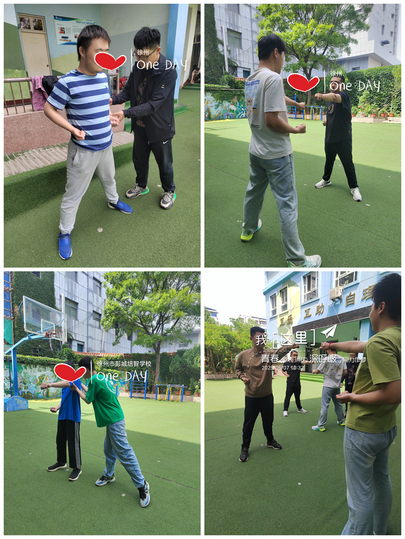 学生们相互探讨交流，看谁的姿势更标准